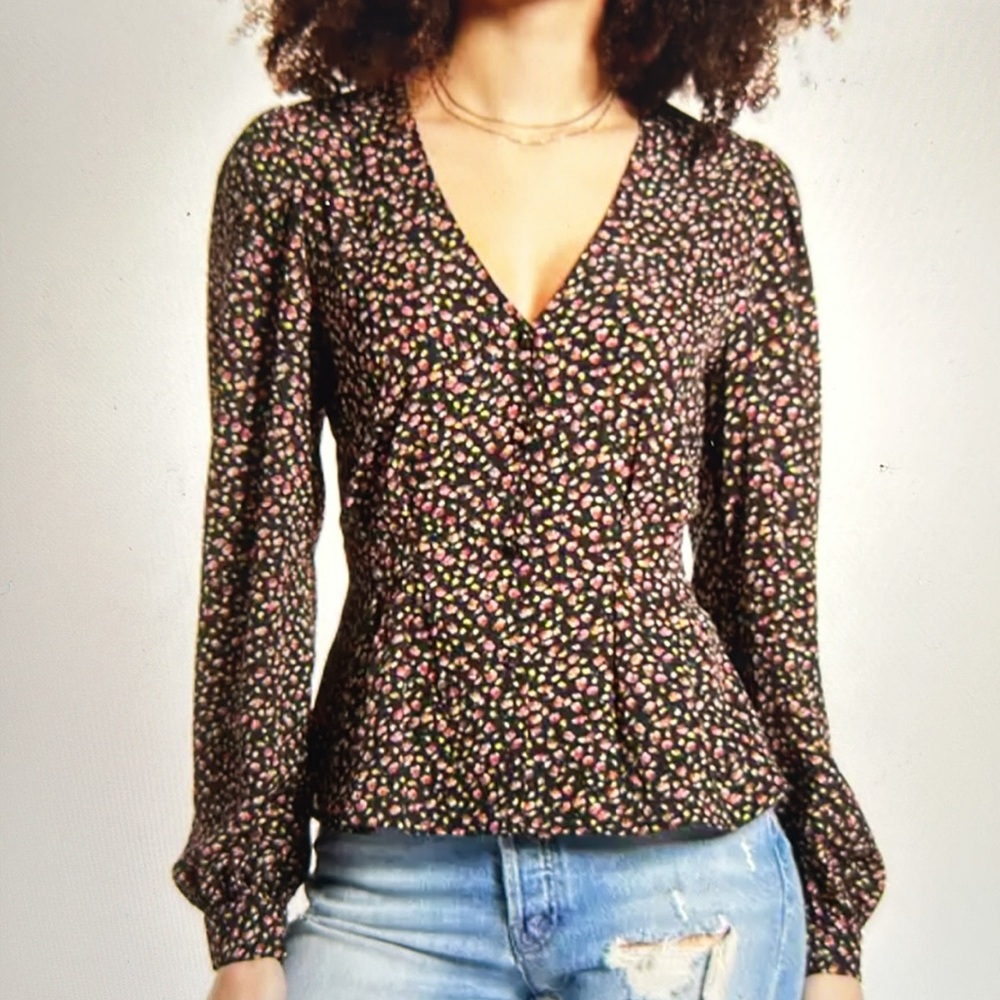 All in Favor Blouse - Picture 2 of 10